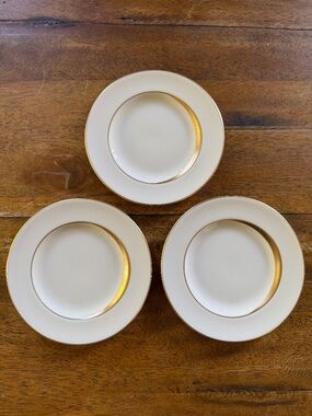 Pickard China gold-rimmed bread plates (Pattern: Elegance 1202) set/3-like new